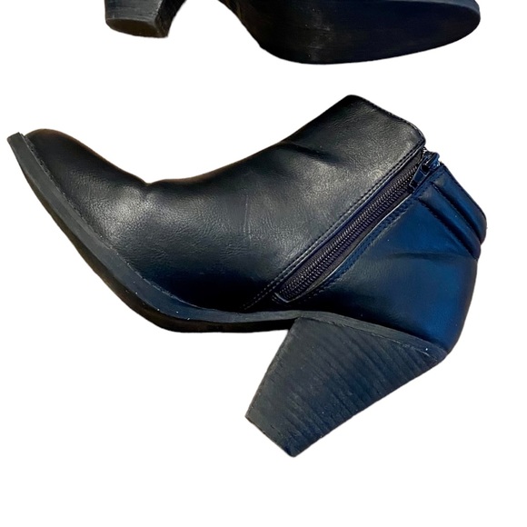 MIA BLACK LEATHER ANKLE BOOTIES CONE HEEL CHUNKY HEEL BOOTS BLACK SIDE ZIP 10 - Picture 8 of 15